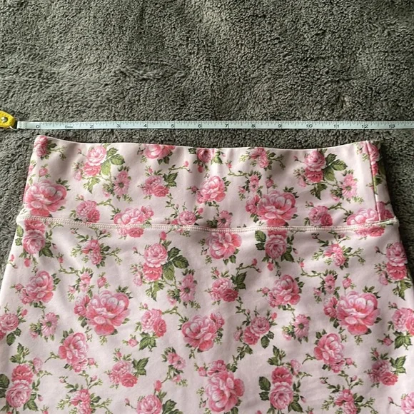 LSF LoveShackFancy x Bandier 💗 Legging Shorts, Size Small - Picture 6 of 8